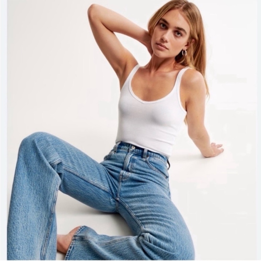 Abercrombie And Fitch Women’s The ‘90s Relaxed Jean High Rise 29 8XS